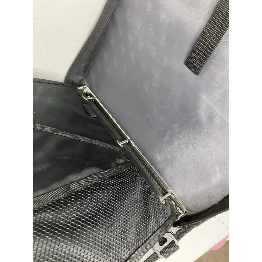 Case-It Dual Ring Zipper Binder Two D-Rings 3-4